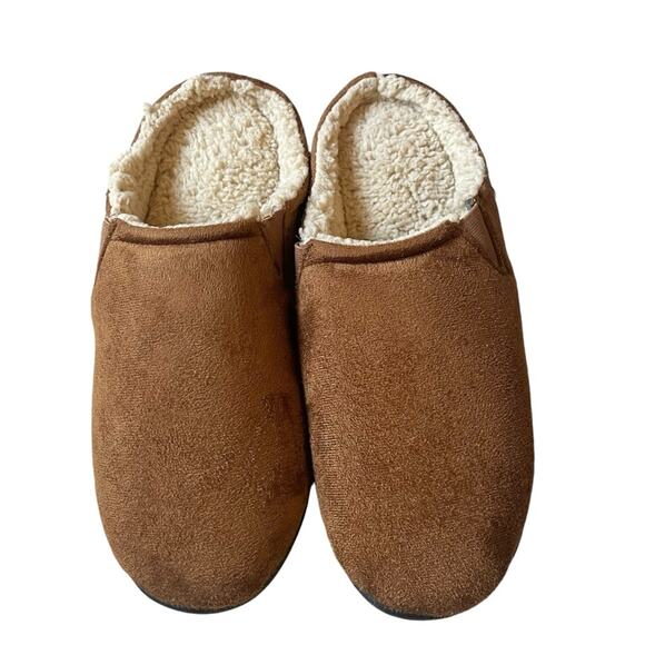 Isotoner Signature Memory Foam Slippers Size 8-9 Medium NWT - Picture 13 of 13